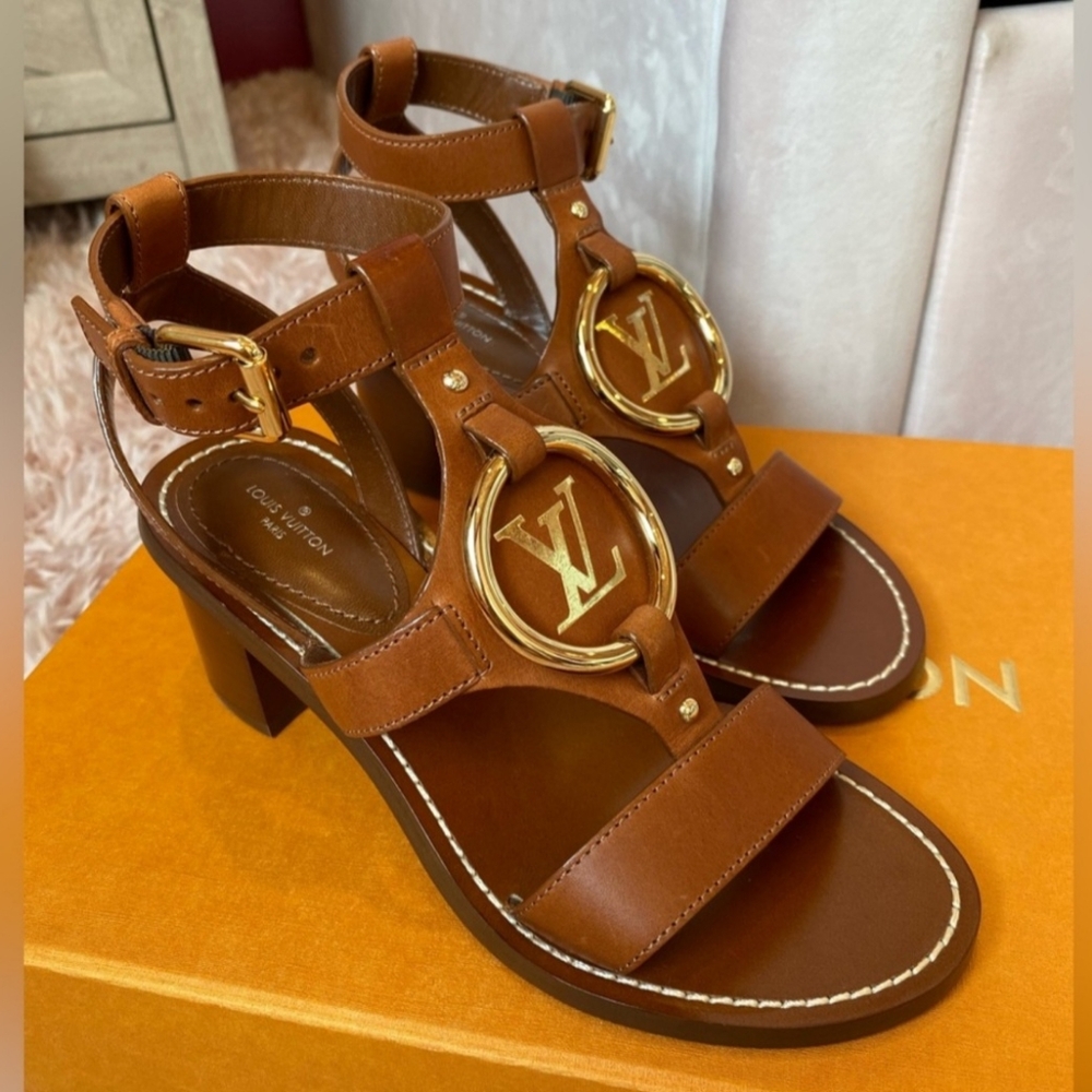 Lv block heel shoe size 38